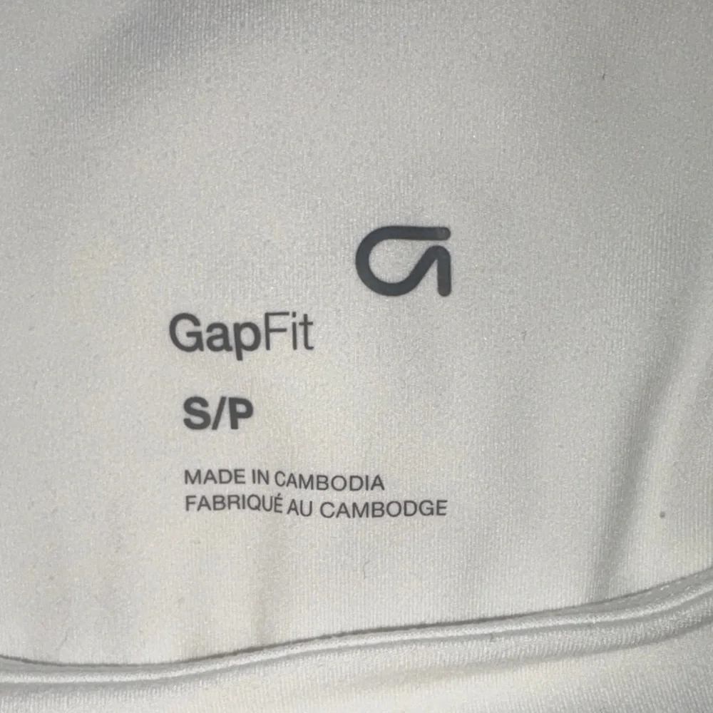 Gap Fit White Sleeveless Women's Athletic Top - Picture 4 of 4